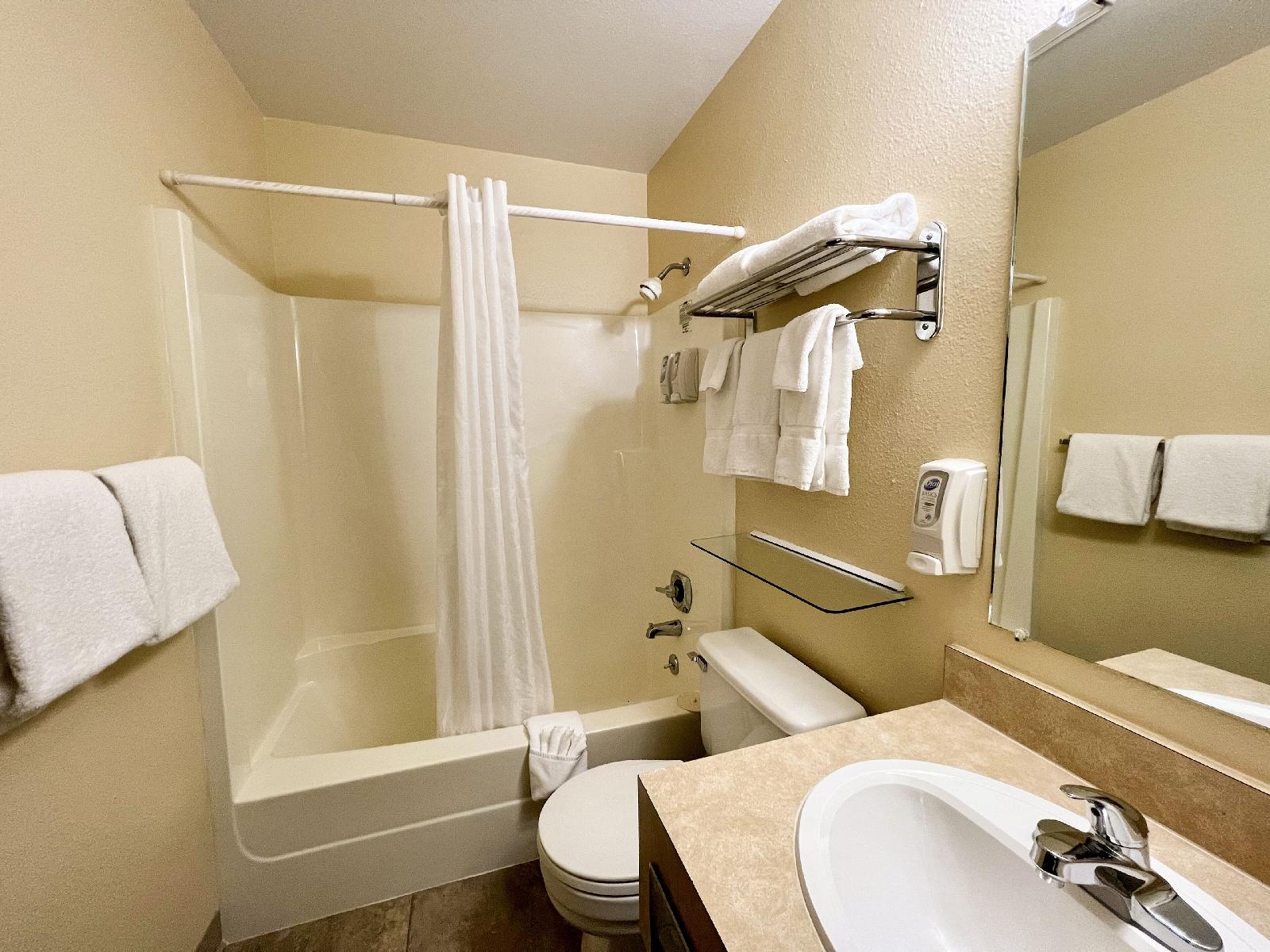 Beartooth Hideaway Inn & Cabins