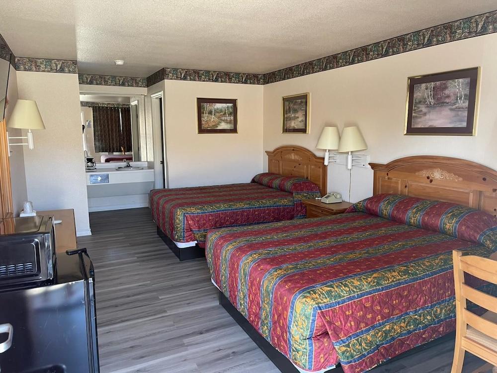 Lakeside Inn And Suites