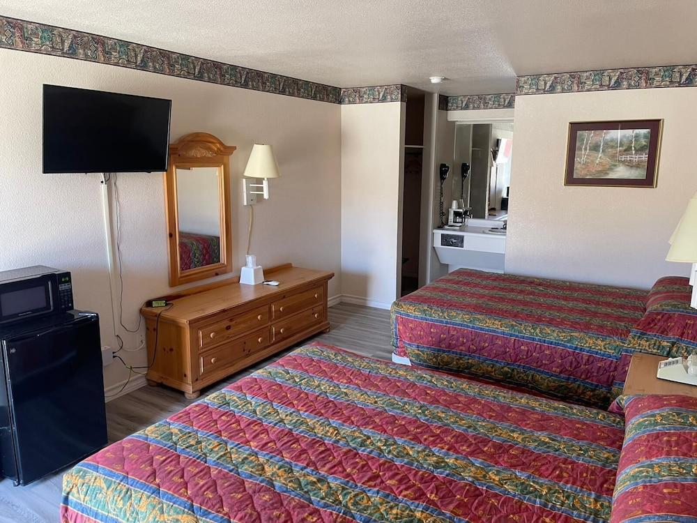 Lakeside Inn And Suites