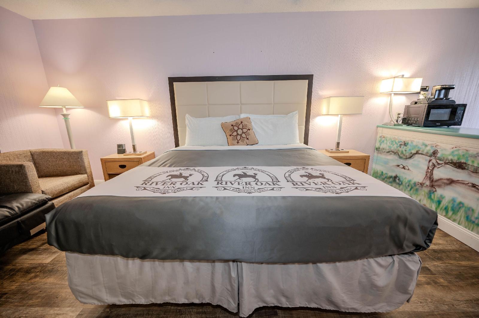 River Oak Inn and Restaurant