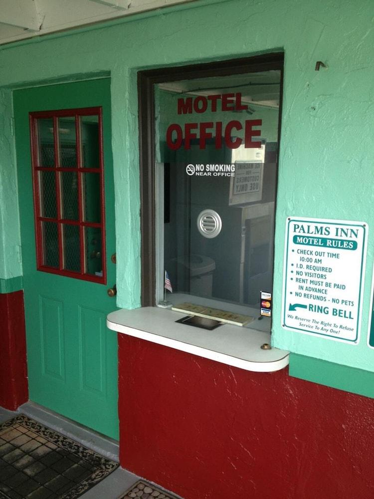 Palms Inn