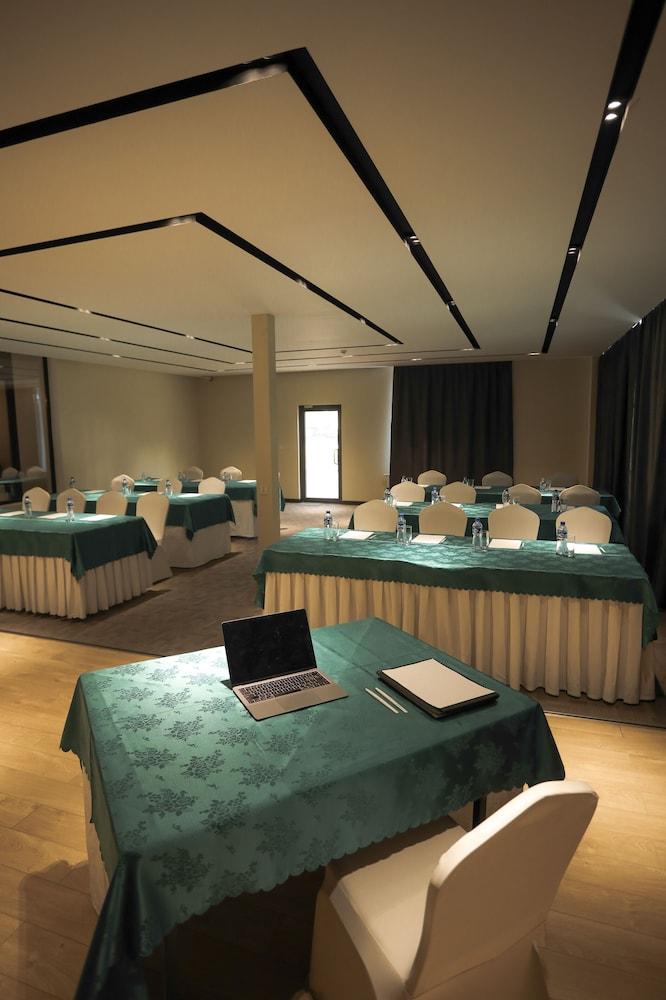 Edelweiss Hotel