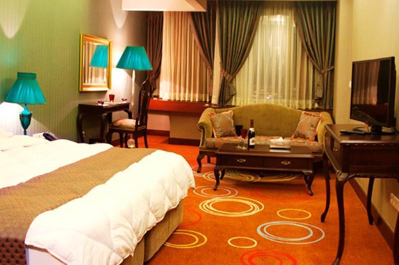 Shiraz Hotel