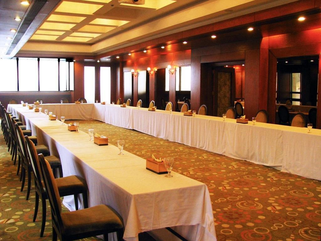 Shiraz Hotel