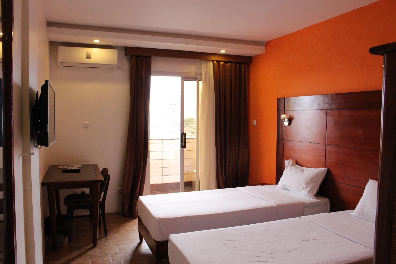 Lewat Hotel