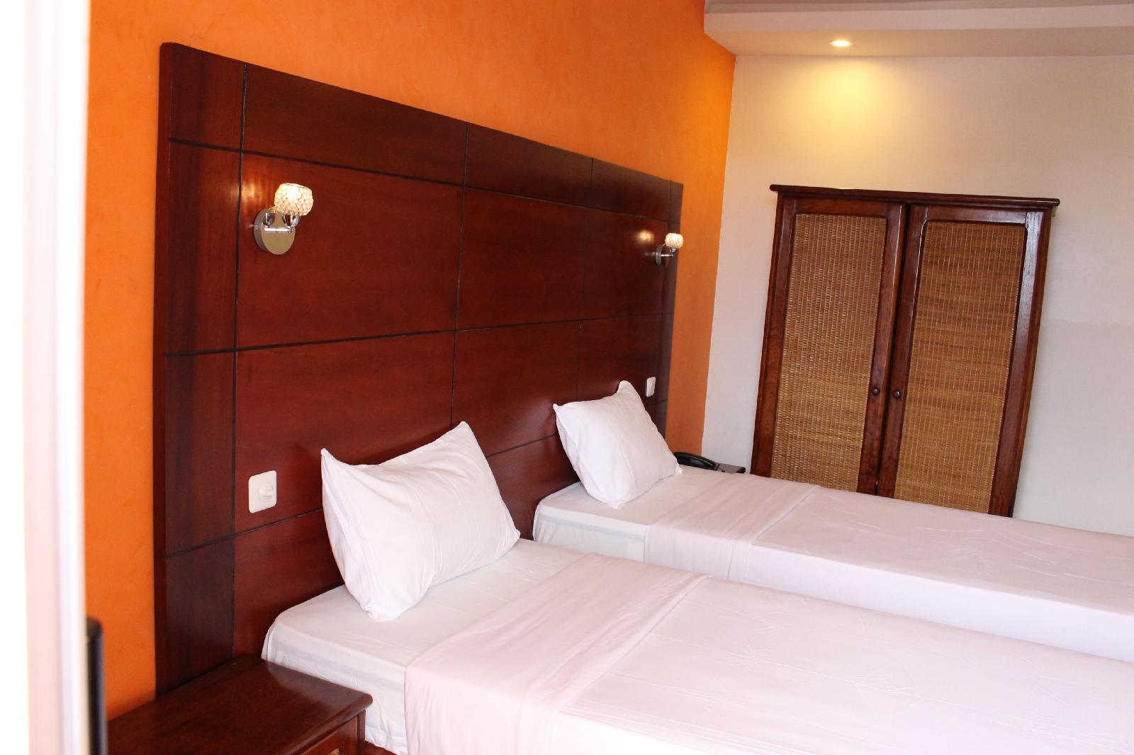 Lewat Hotel