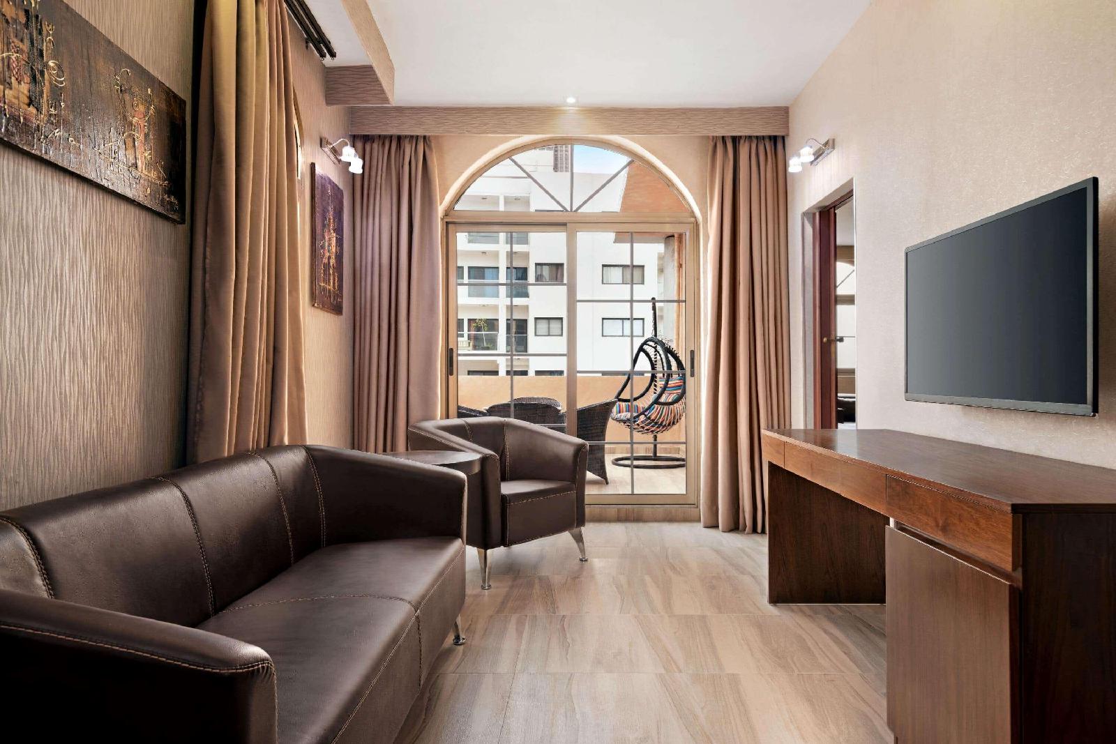 Days Hotel and Suites by Wyndham Dakar