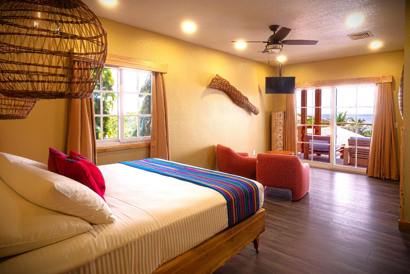 Mr. Tucan Hotel