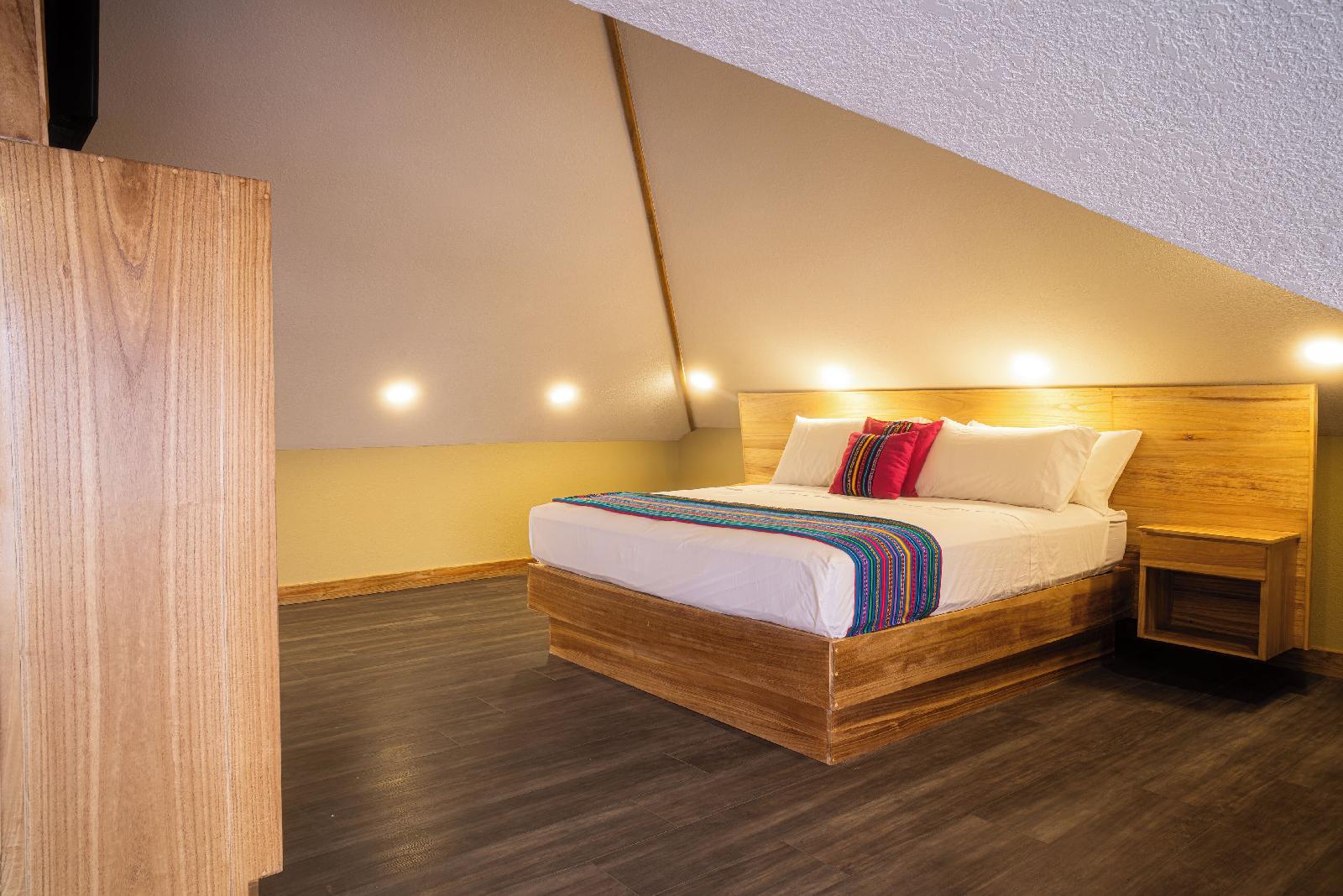 Mr. Tucan Hotel