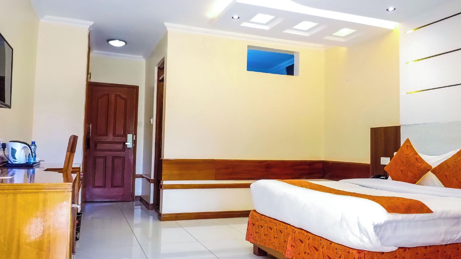 Meru Slopes Hotel