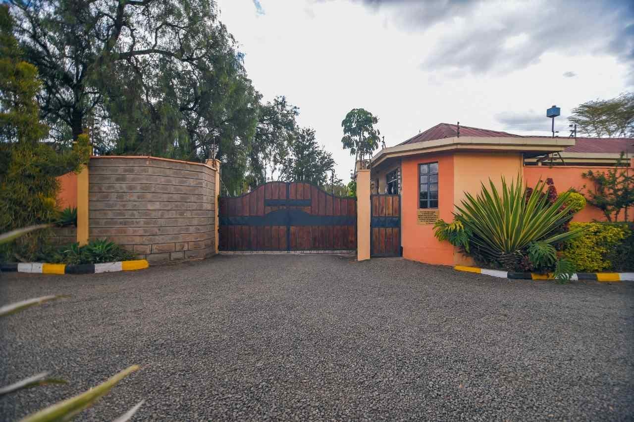 Falcon Heights Hotel