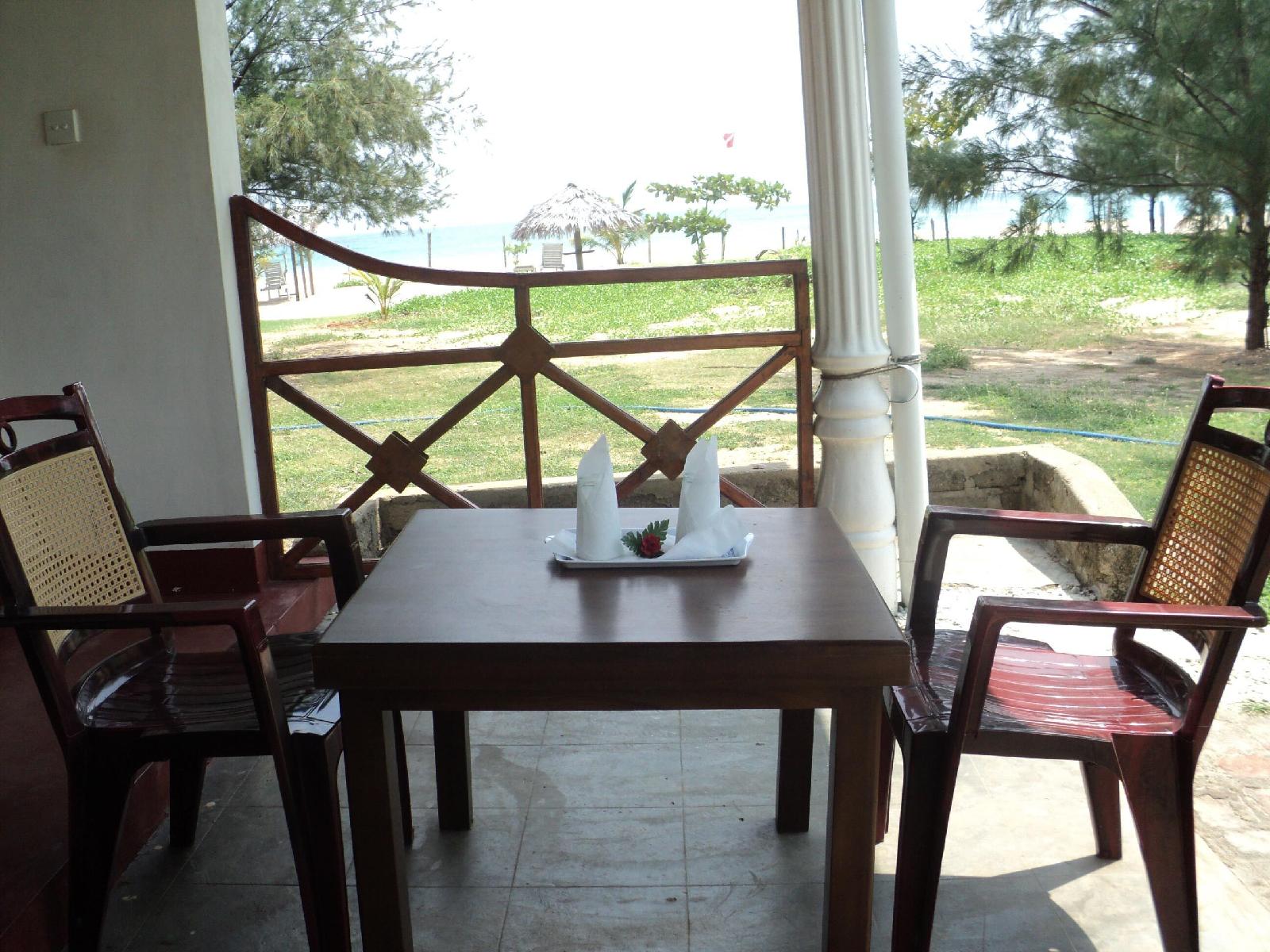 Hotel White Sand Beach