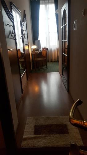 Hotel Bristol