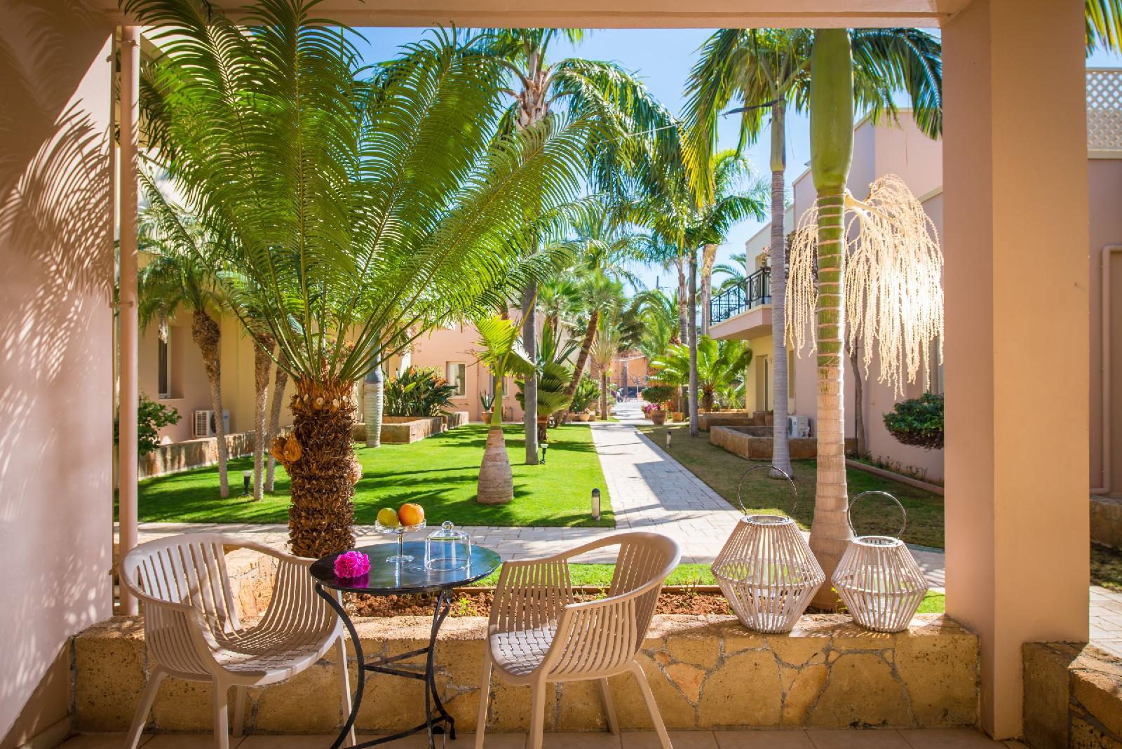 Danaides Apartments