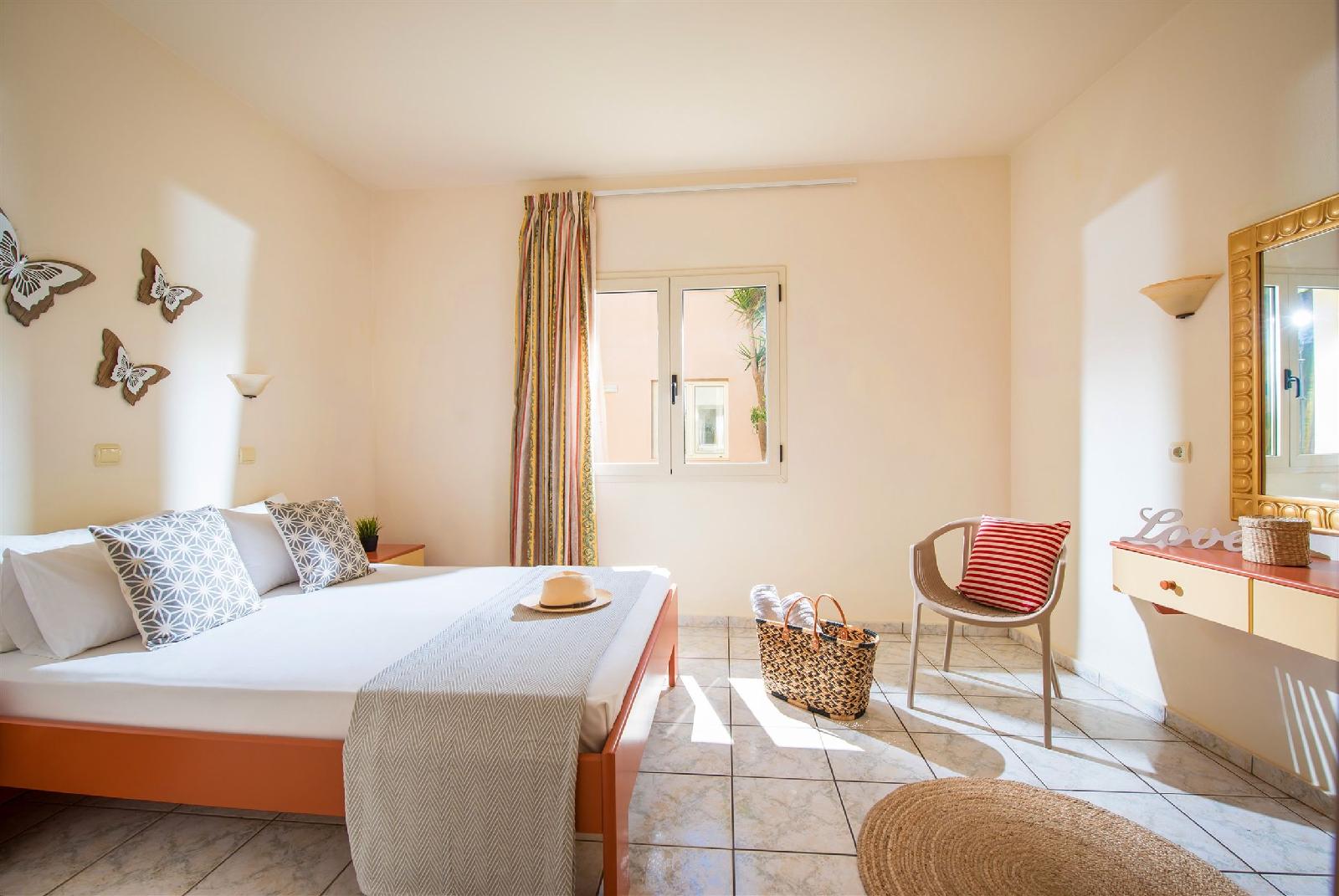 Danaides Apartments