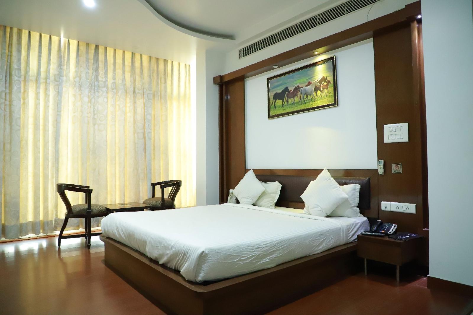Hotel Parth Inn