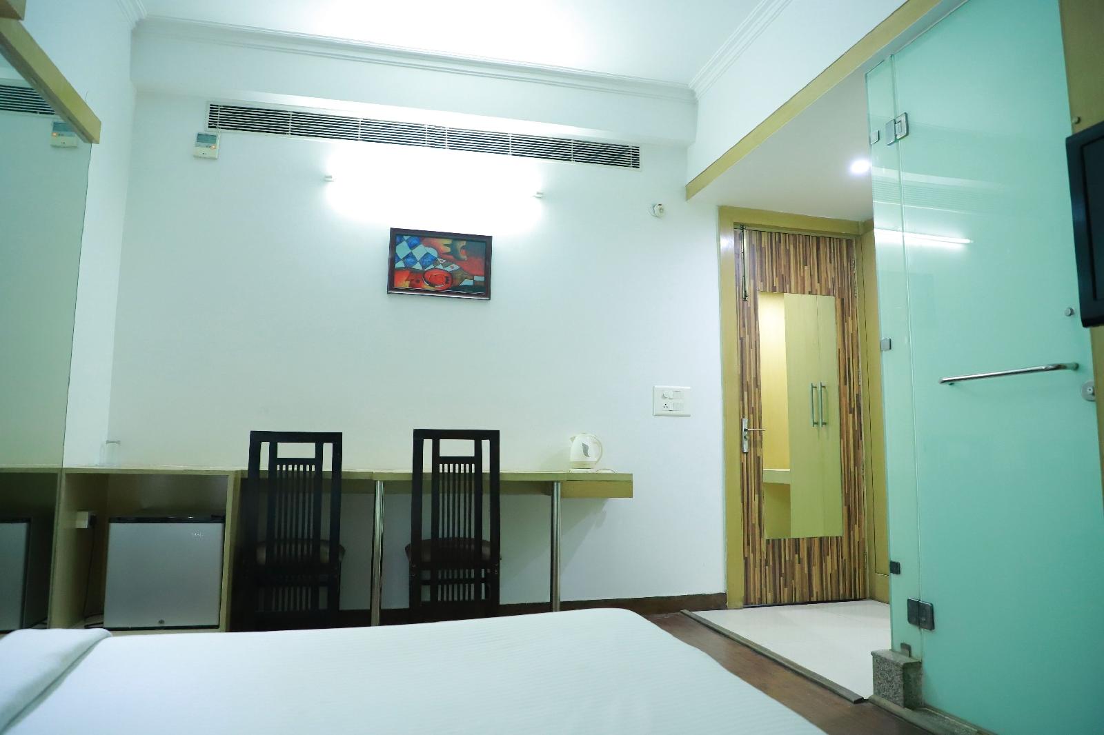 Hotel Parth Inn