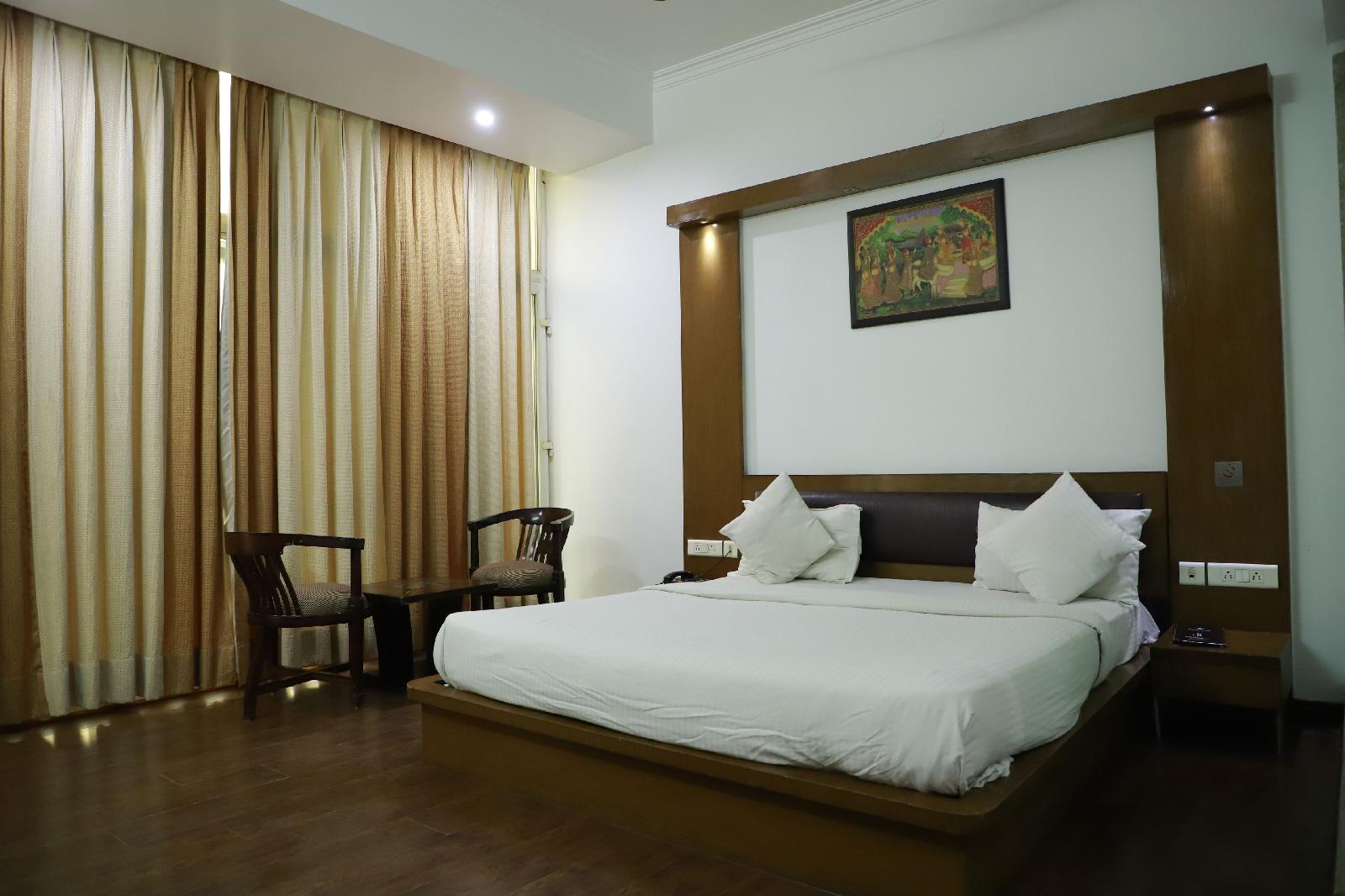 Hotel Parth Inn