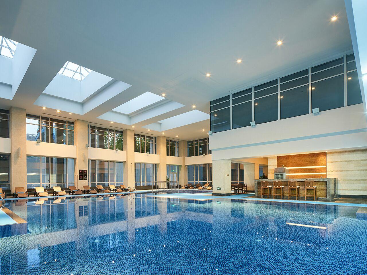 HUALUXE™ Hotels & Resorts Ningbo Harbor City
