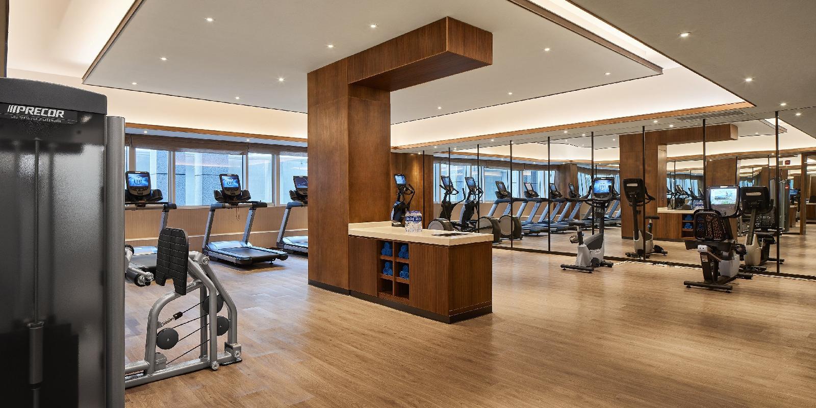 HUALUXE™ Hotels & Resorts Ningbo Harbor City