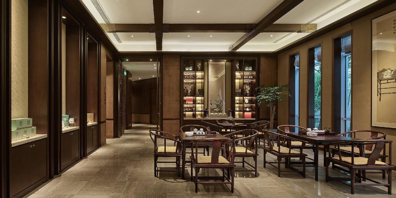HUALUXE™ Hotels & Resorts Ningbo Harbor City
