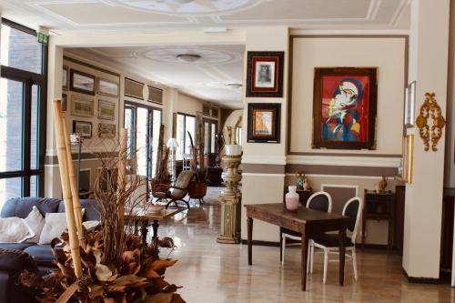 Hotel Pandos