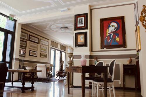 Hotel Pandos