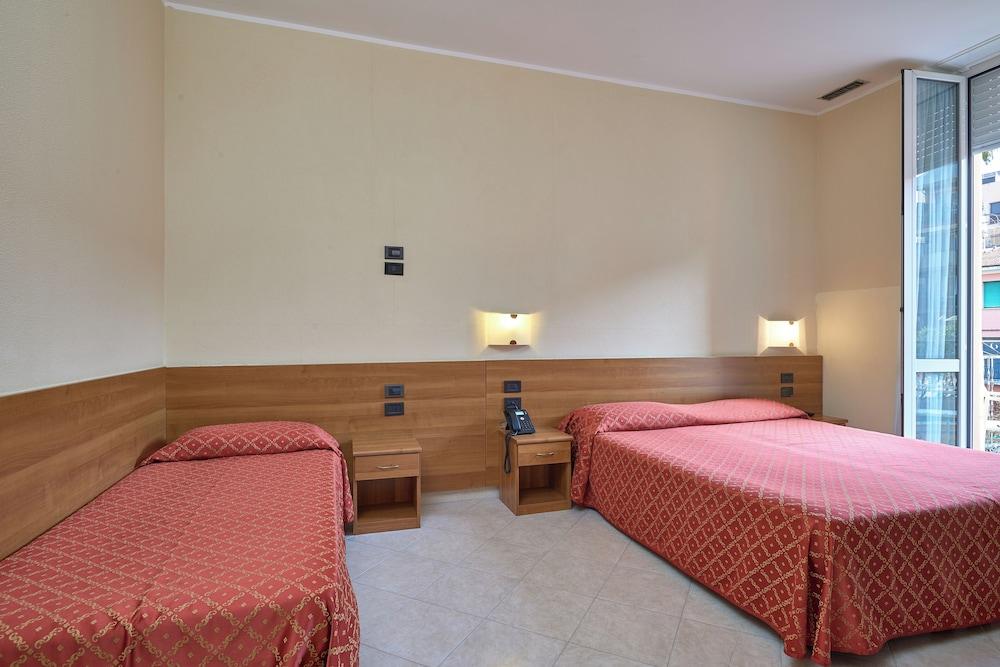 Hotel Careni