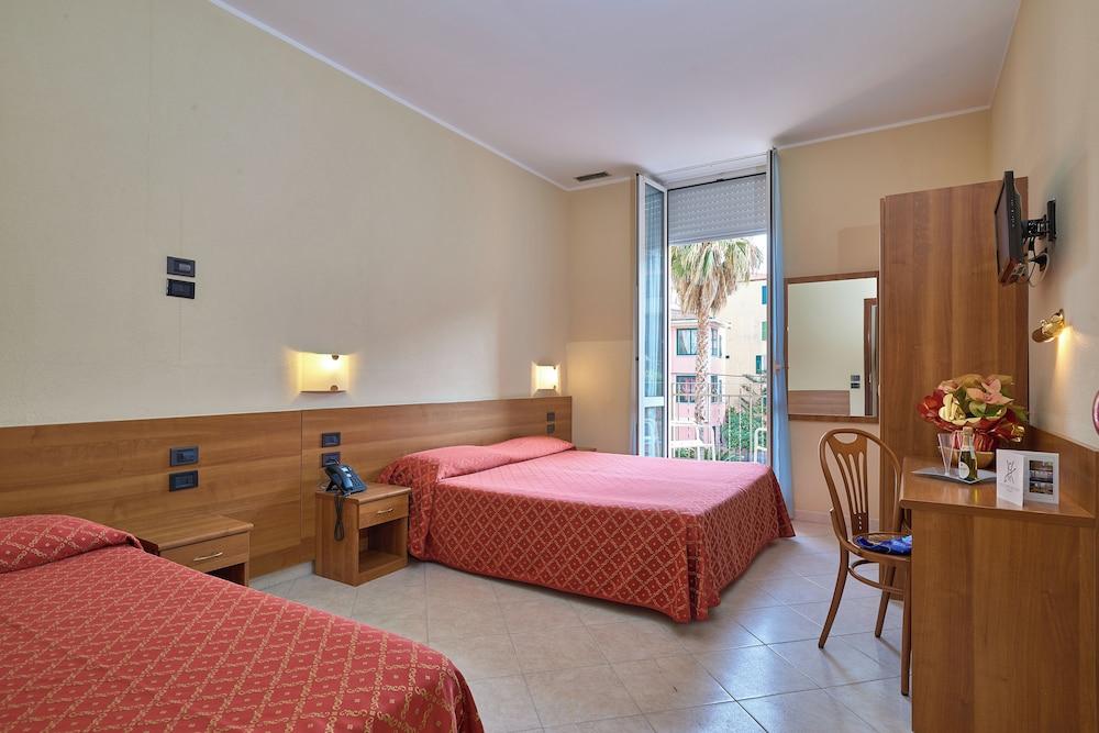 Hotel Careni