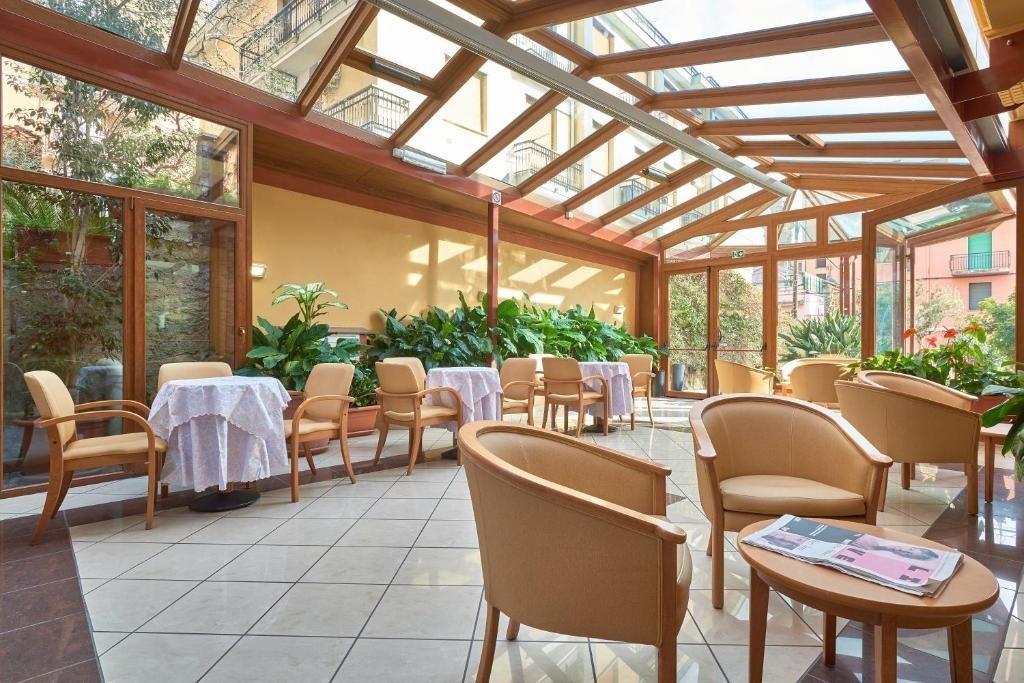 Hotel Careni