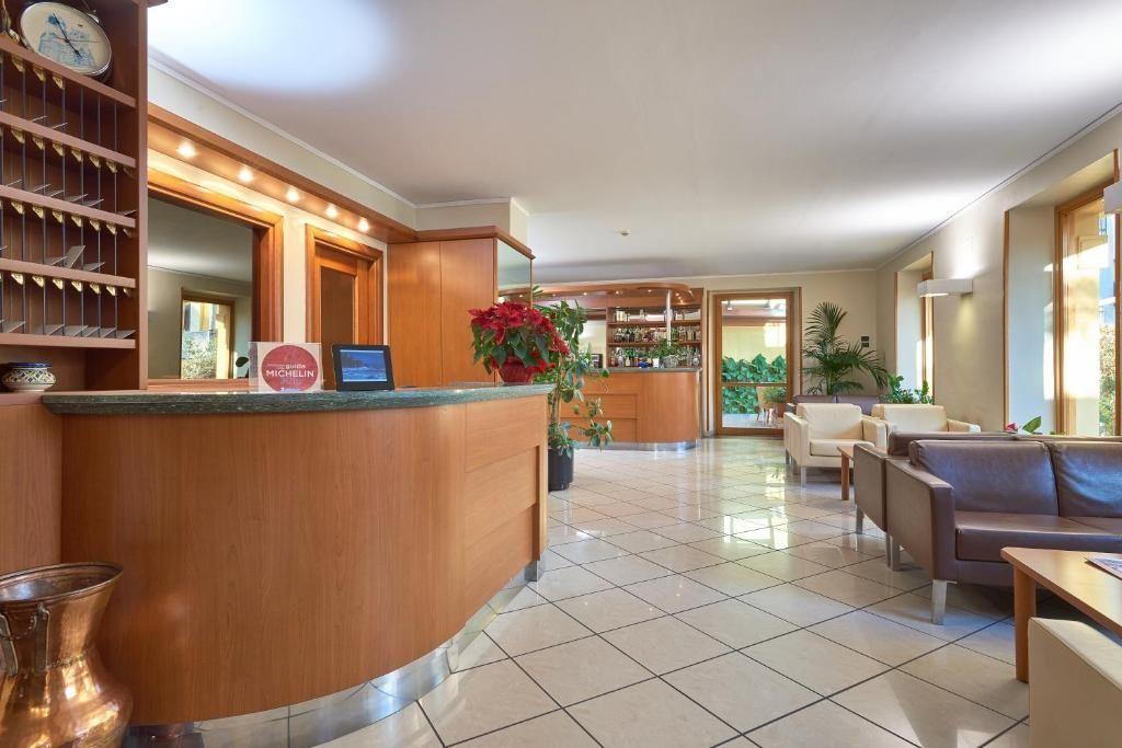 Hotel Careni