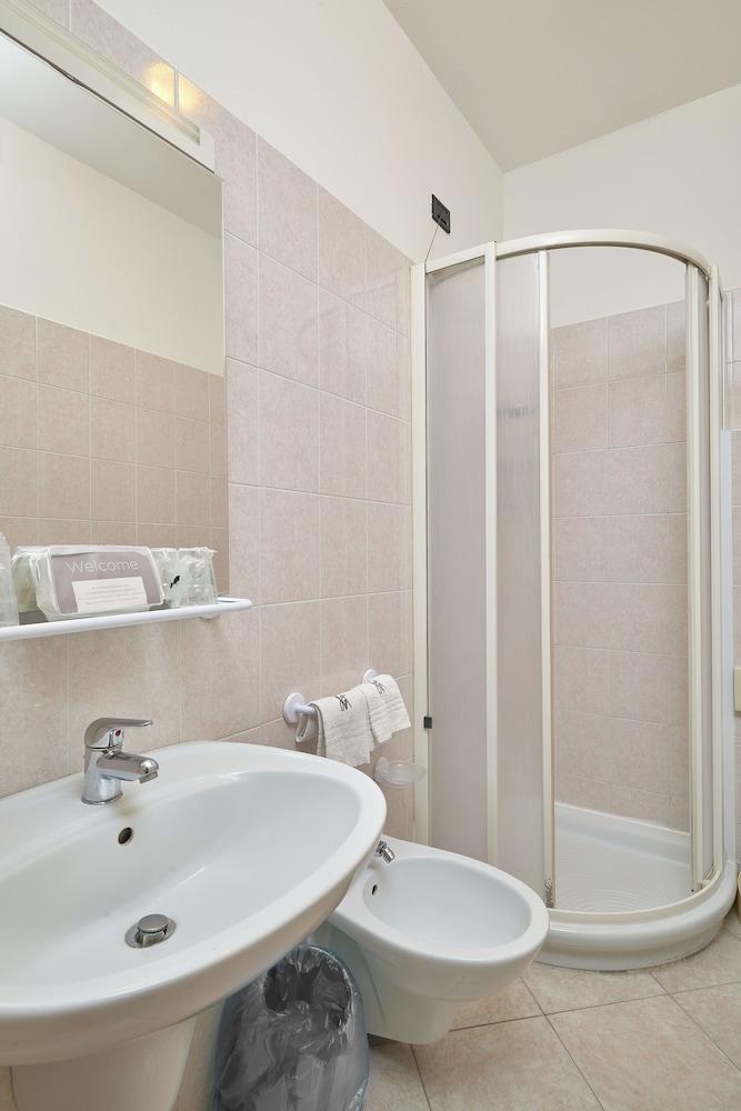 Hotel Careni