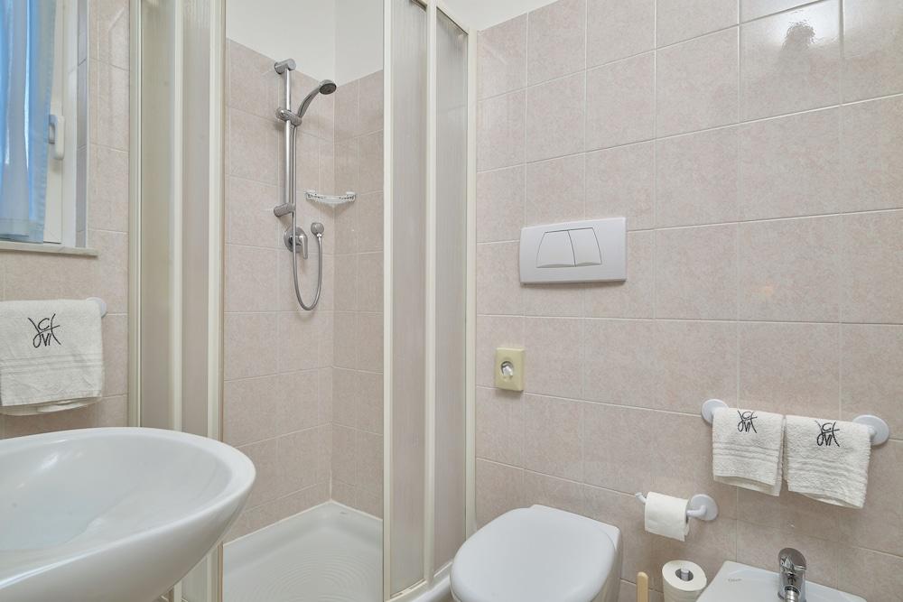 Hotel Careni