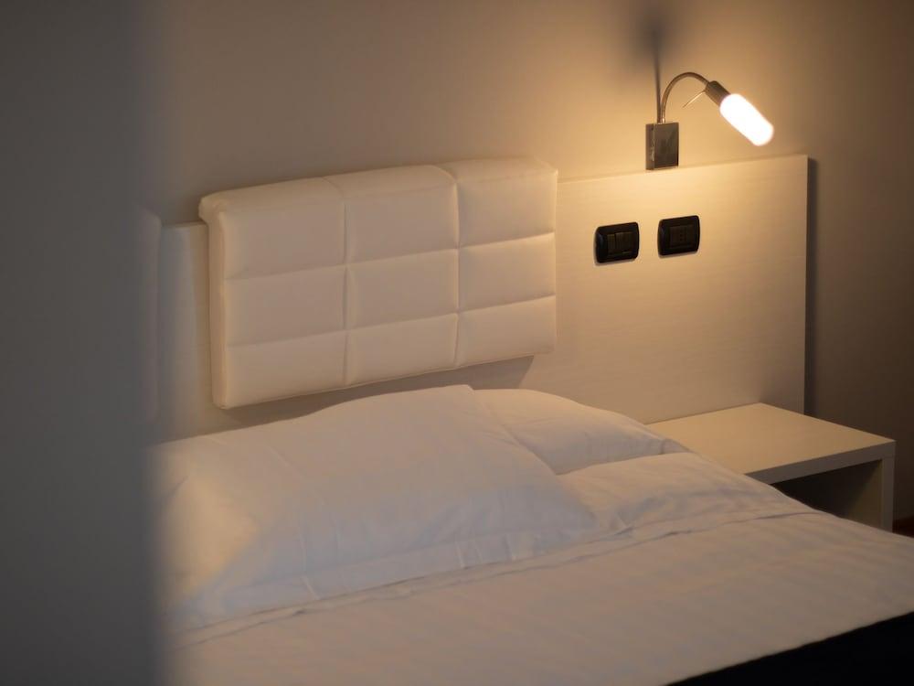 Master Hotel