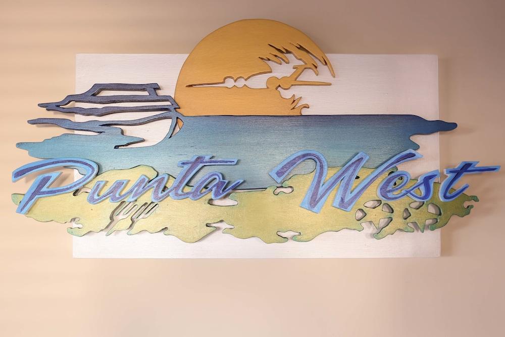 Punta West (Bed and Breakfast)