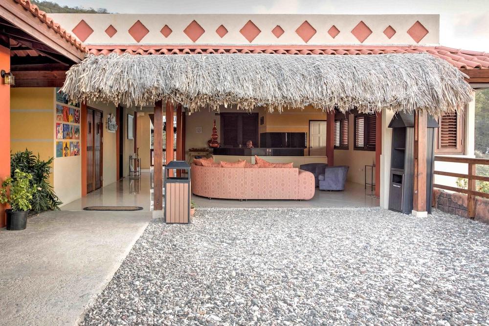 Punta West (Bed and Breakfast)
