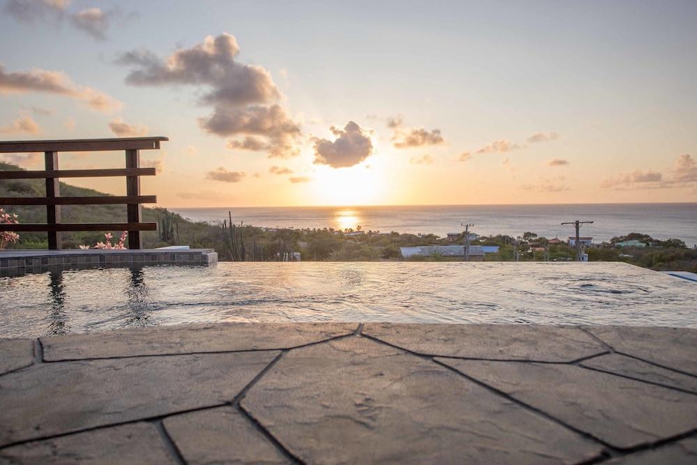 Punta West (Bed and Breakfast)