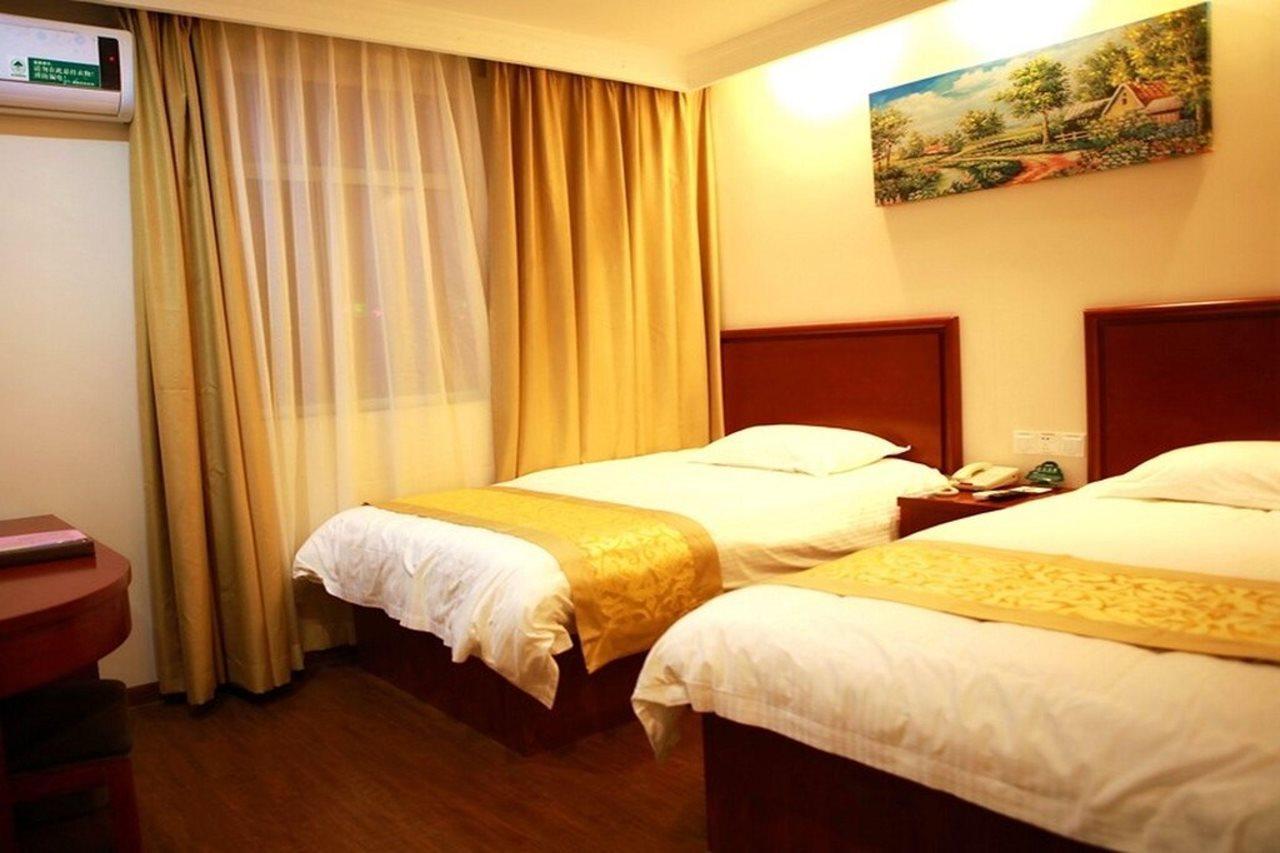 GreenTree Inn Shanghai Hongqiao Hub Caoan Road Huajiang Branch Road Express Hotel