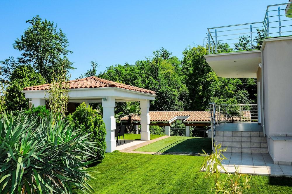 Villa Lorena