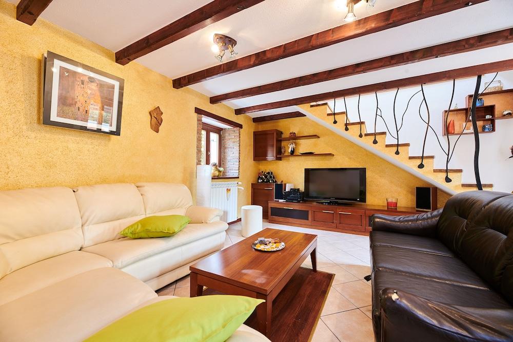 Villa Mala
