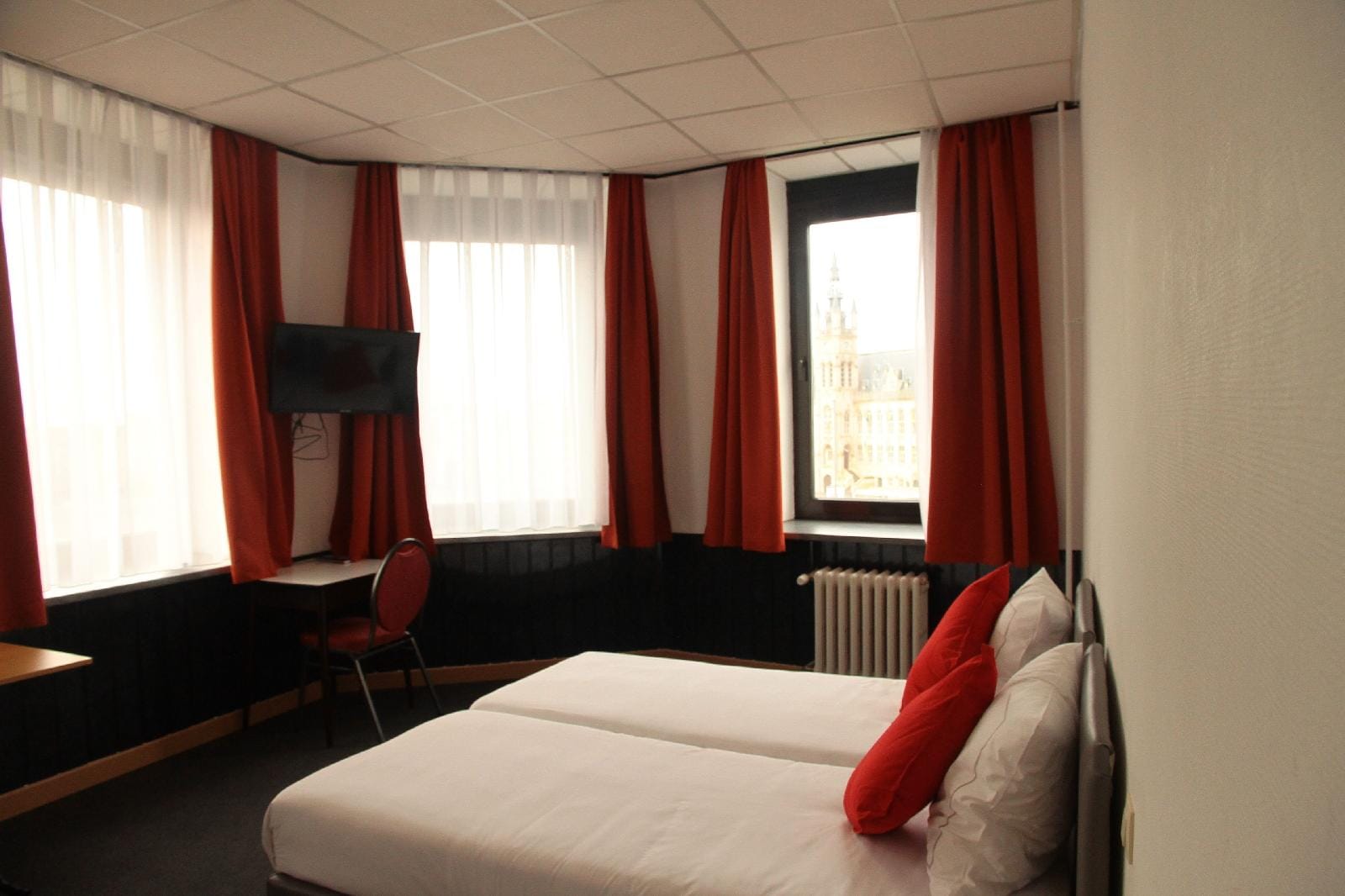 Hotel De Spiegel