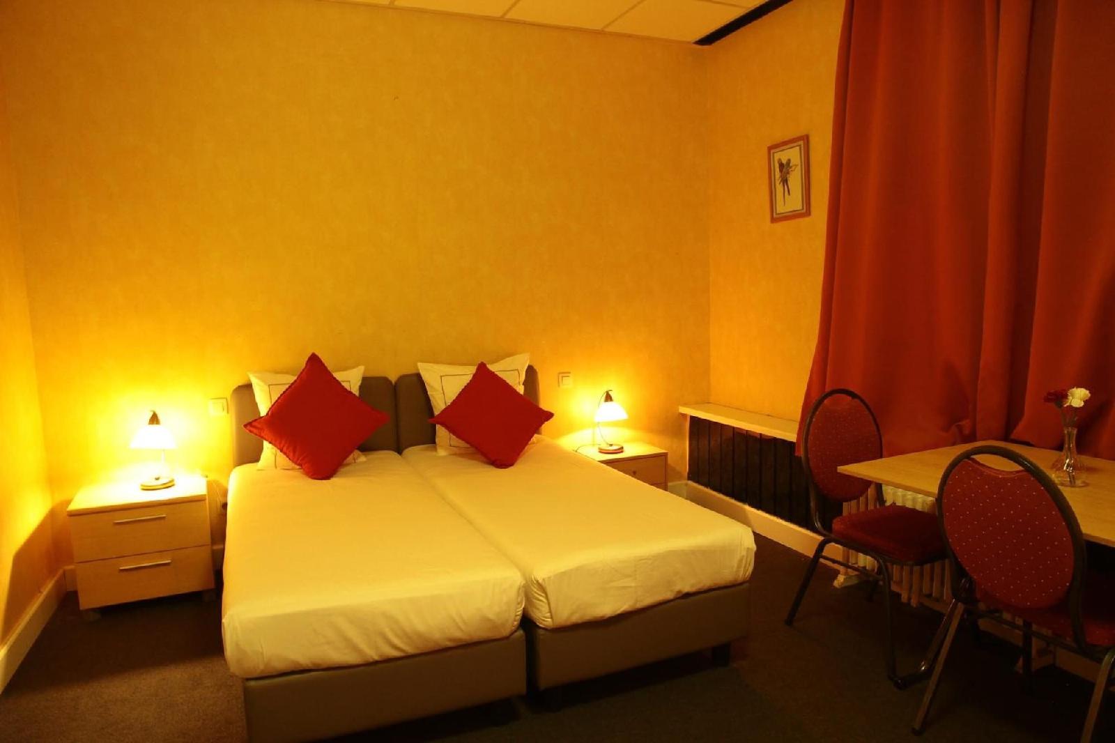 Hotel De Spiegel