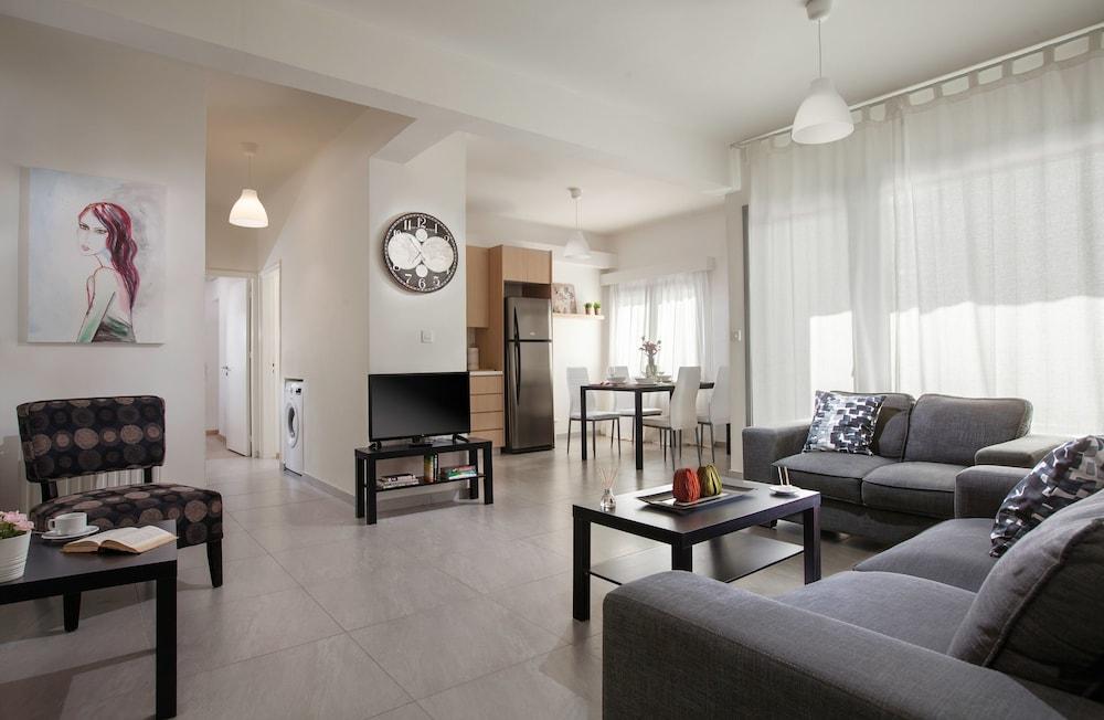 Myrtiana Apartments