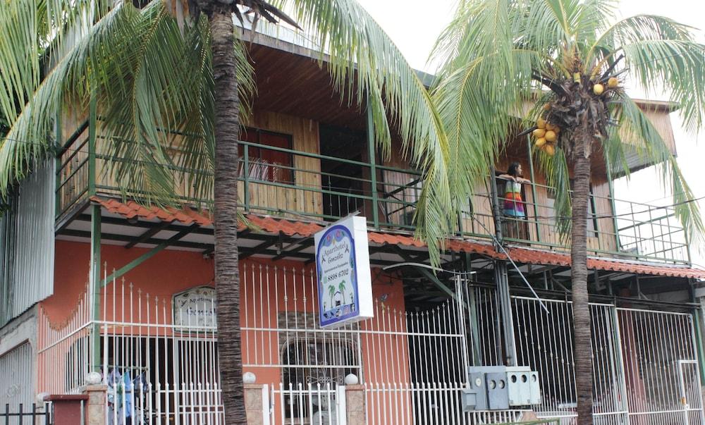 Aparthotel Gonzalez