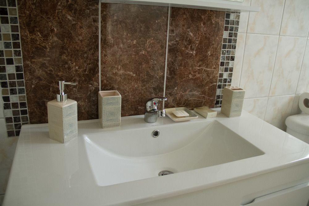 Greenoasis Guest House