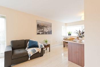 Pearse Street Suites