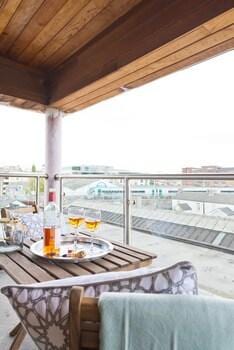 Pearse Street Suites