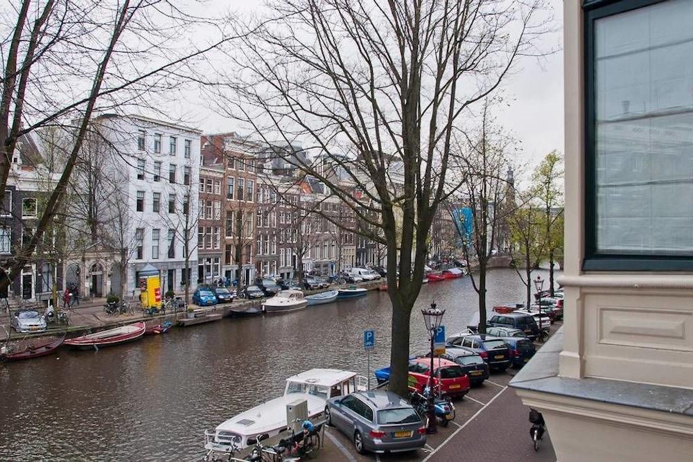 Luxury Keizersgracht Group House