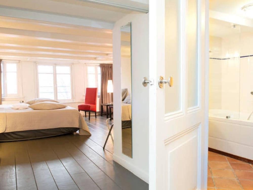 Luxury Keizersgracht Group House