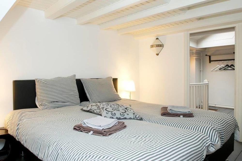 Luxury Keizersgracht Group House